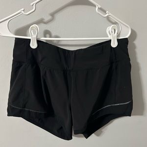 black lululemon shorts